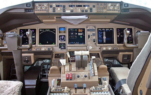 777 Cockpit